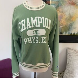 Champion Lucky Green Crew Neck - Preppy College Look